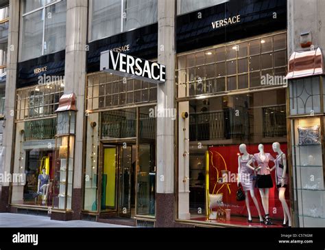 versace store wien|Find your nearest Versace Boutique .